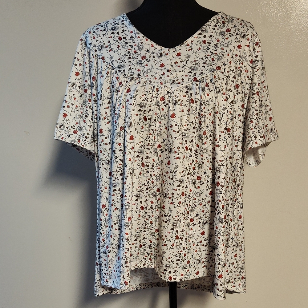 Elegant Floral Women's Blouse